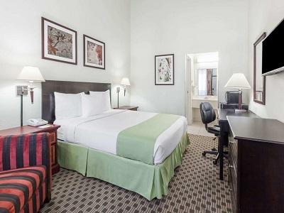 Days Inn By Wyndham Dallas Irving Exterior photo